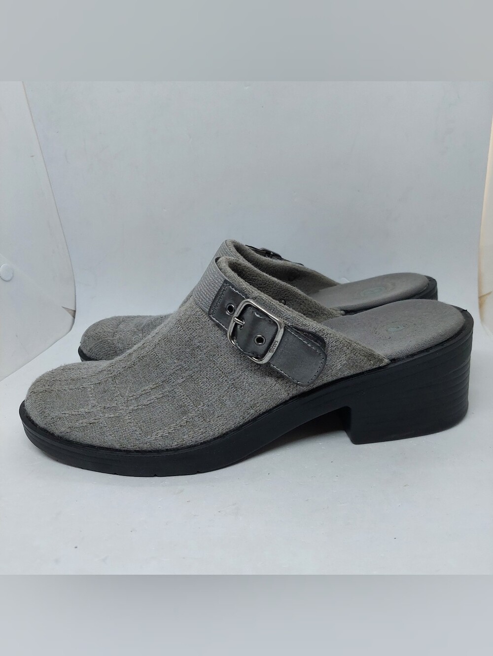 Bzees Open Book Clog Mules Womens Sz 10M Gray SlipOn Buckle Comfort Casual Shoe